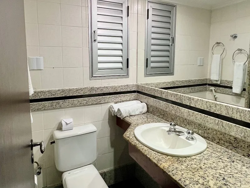 BANHEIRO LUXO TRIPLO-3